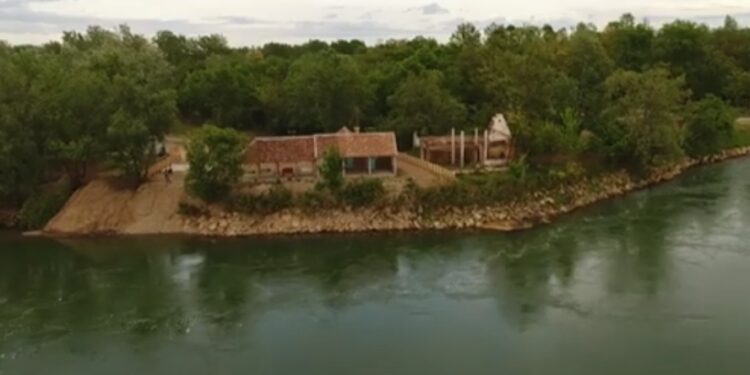 Nelegalni objekti na Drini