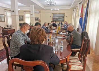 Usvojena odluka o besplatnom prevozu za sugrađane koji imaju 65 i više godina