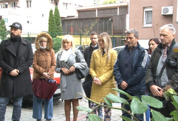 Kolege položile vence na spomenik ubijenim novinarima