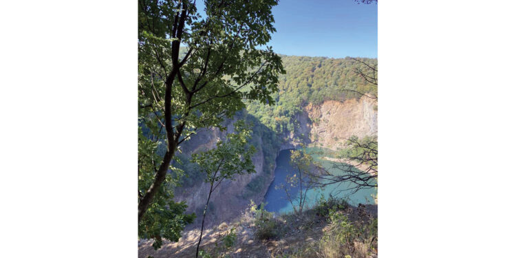 Ledinačko jezero dragulj Fruške Gore