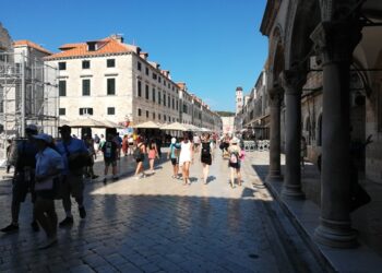 Predsedniče, ja upravo iz Dubrovnika!