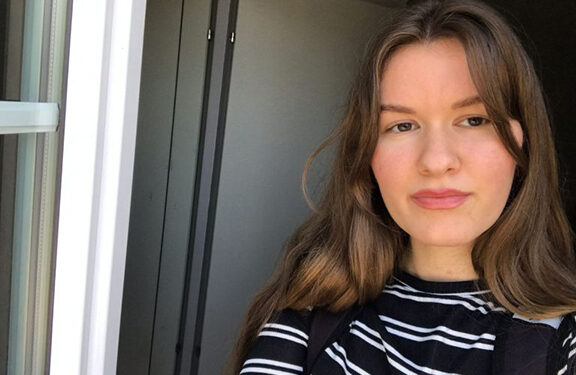 Lenka Zarev: Osamostaljivanje u inostranstvu i studije elektrotehnike