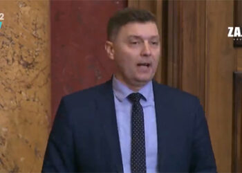 Zelenović: Istina i činjenice slabe vlastSAOPŠTENJE ZA MEDIJE NEBOJŠE ZELENOVIĆA