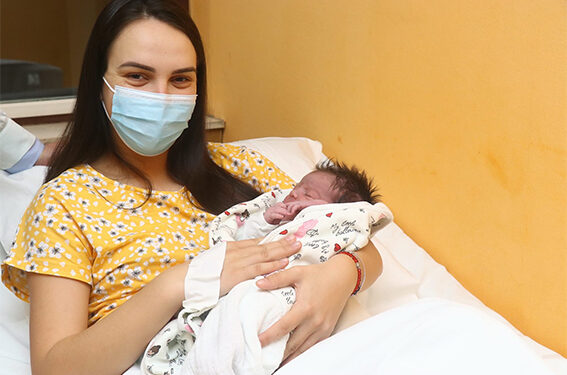 Prvorođena beba u 2023. godini, u Šapcu, devojčica Andrea