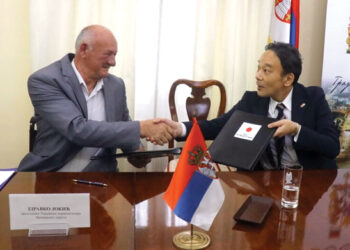 Vlada Japana donirala specijalno kombi vozilo Udruženju paraplegičara Mačvanskog okruga