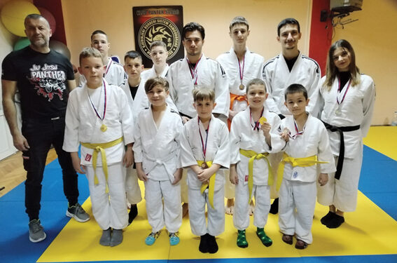 Za šabačke „pantere“ 12 medalja!