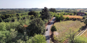 Završni radovi na asfaltiranju puta u Bukoru