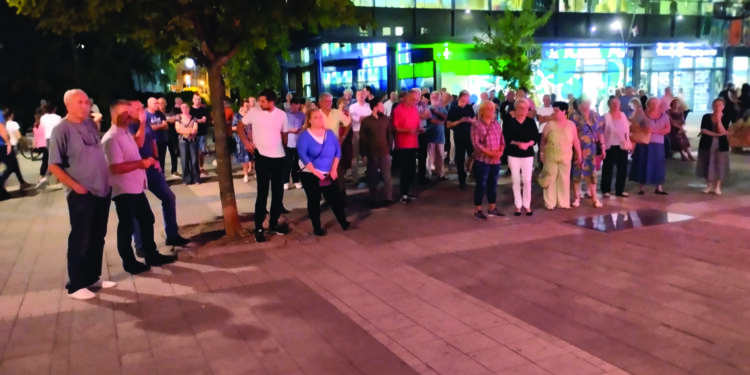 Ovu borbu moramo sami završiti