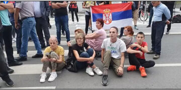 Trojica aktivista pušteni na slobodu nakon saslušanja (VIDEO)