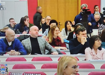 Dato nam je poverenje da delujemo, ne i da bojkotujemo