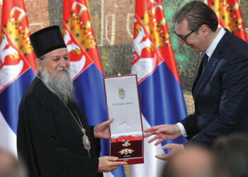 Primio ga Pahomije