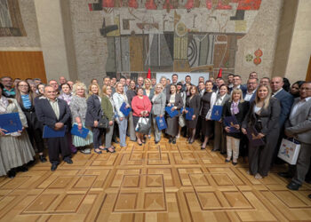 Nabavka paketa i opreme za bebe rođene 2024. godine