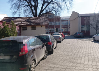 Parking ili školsko dvoriste?