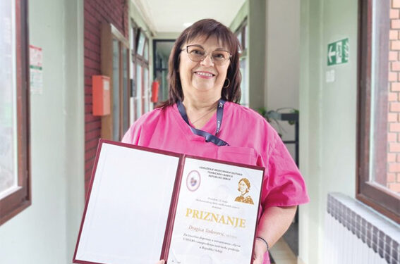 Dragici Todorović dobitnicima priznanja UMSTBS