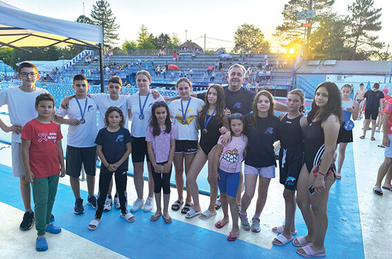 Četiri medalje za „Delfin“