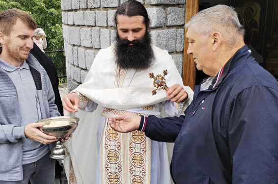 Oproštajna služba sa Svetinjom i vernim narodom Rađevine i Azbukovice