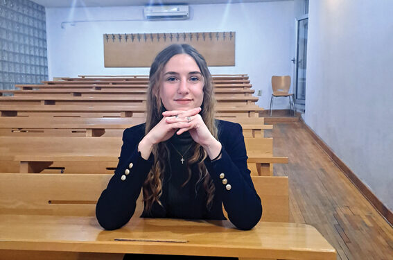 Novinari koje vlast nema u šaci predstavljaju pretnju sistemu