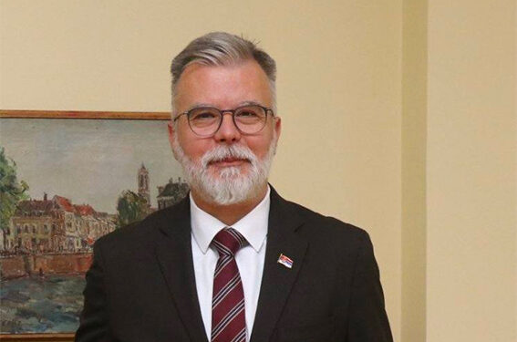 Čast nam je što nas niste pozvali