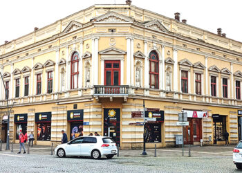 Kladionica u istorijskom zdanju