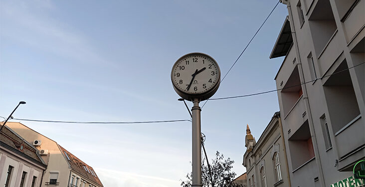 Kad satovi kasne