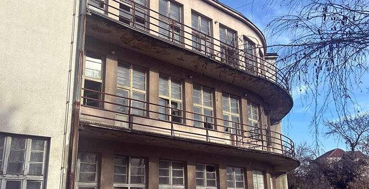 Stara bolnica propada, od Nove ni traga, ni glasa…