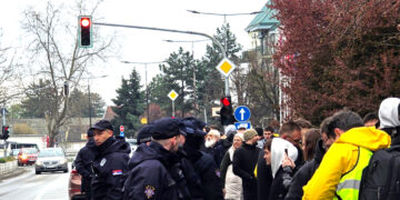 Poštenjem protiv kriminalaca