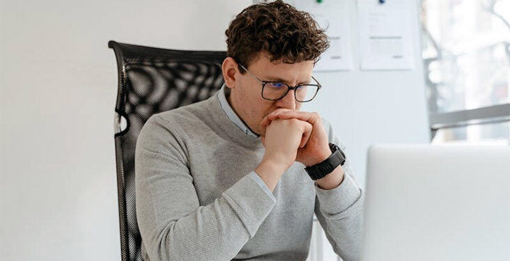 Šta znači kad ste stalno umorni i kad to više nije samo „mnogo posla“