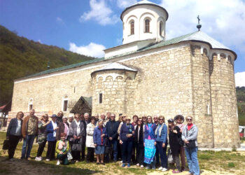 Hodočašće Malom Ostrogu, Lovnici i Papraći