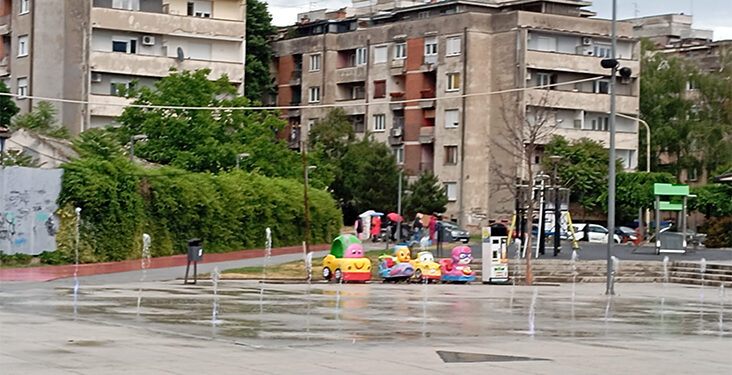 Proradila fontana na trgu