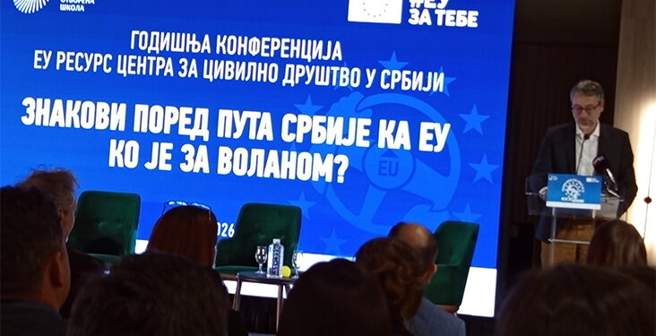 Znakovi pored puta Srbije ka EU – ko je za volanom?